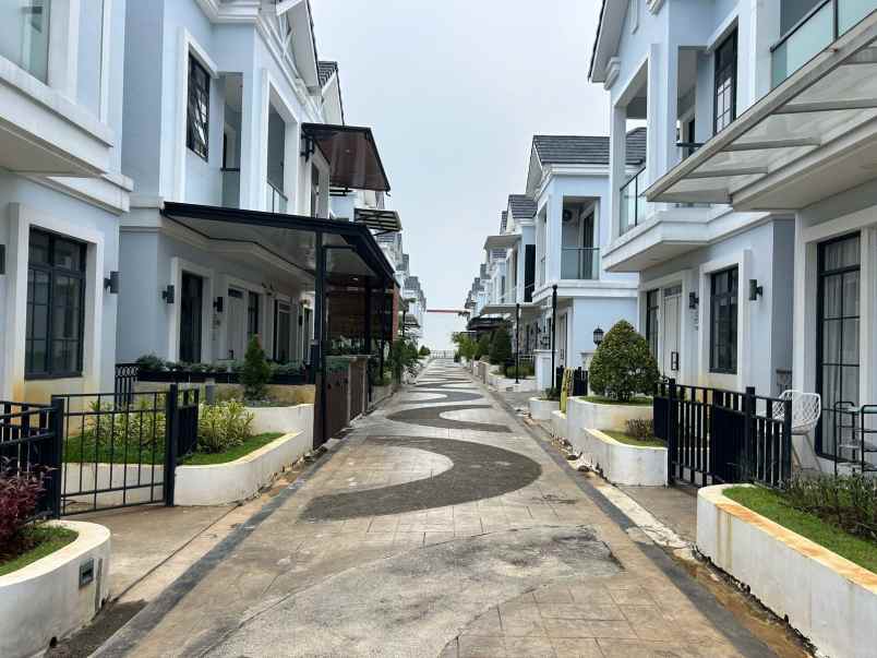 dijual rumah lavon swan city tangerang