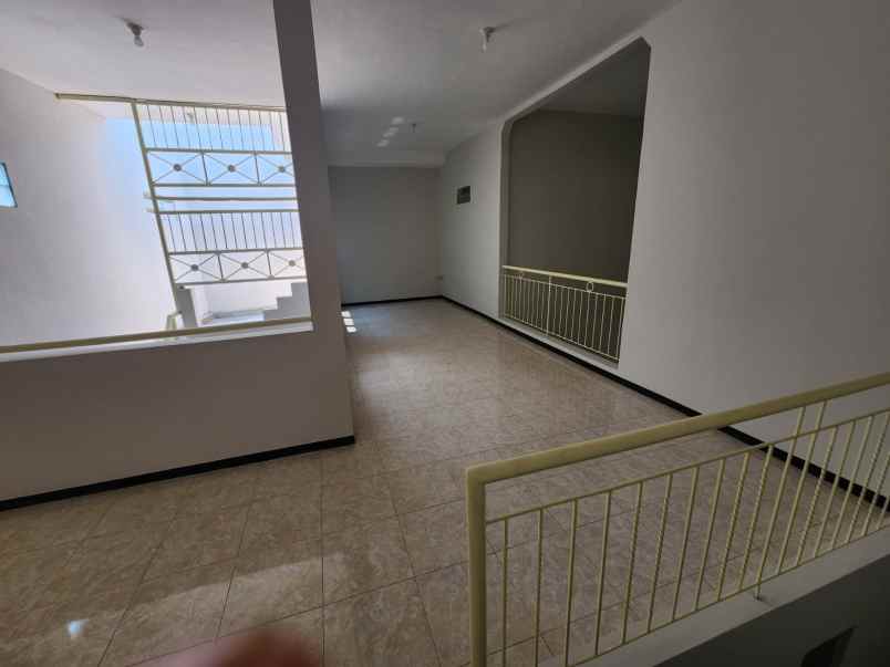 dijual rumah lebak indah