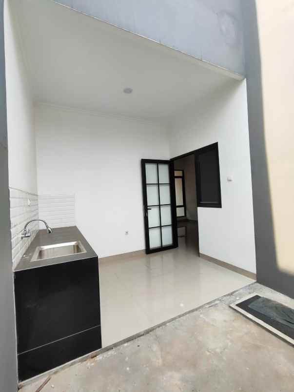 dijual rumah leuwinanggung