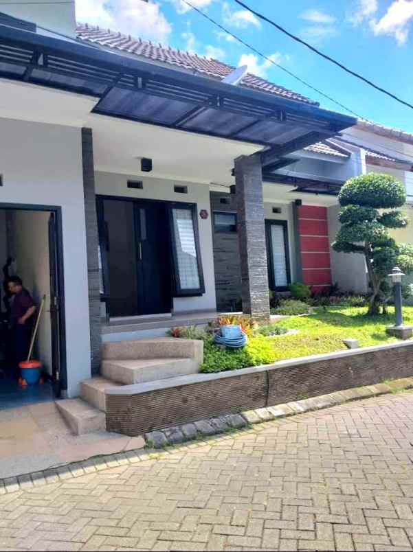 dijual rumah lokasi cengger ayam lowokwaru kota malang
