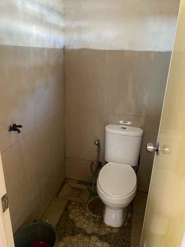 dijual rumah lokasi pakisaji malang