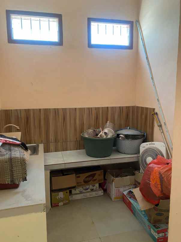 dijual rumah lokasi pakisaji malang