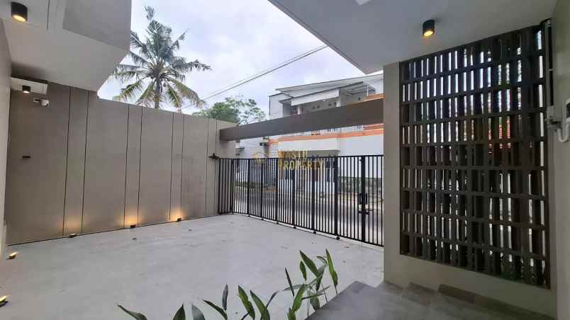 dijual rumah maguwoharjo depok sleman