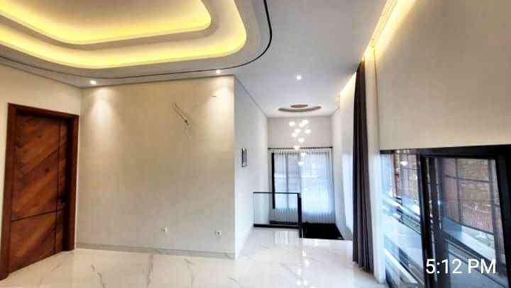 dijual rumah manyar kertoadi