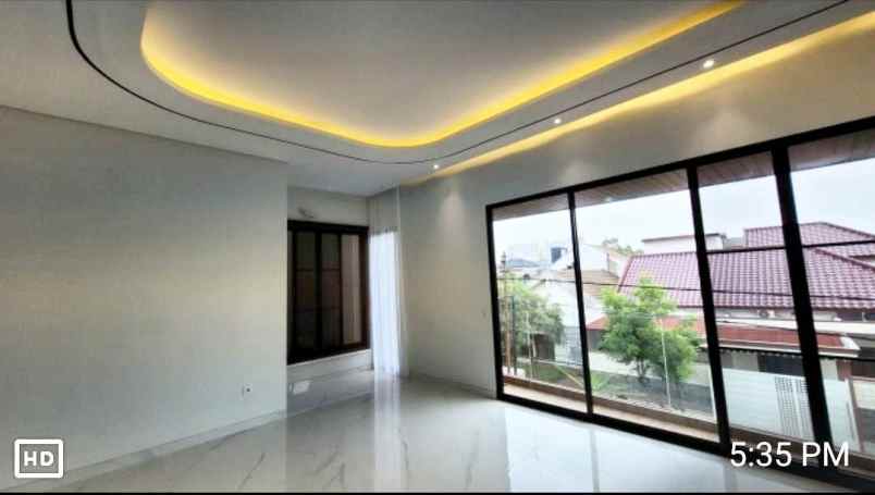 dijual rumah manyar kertoadi