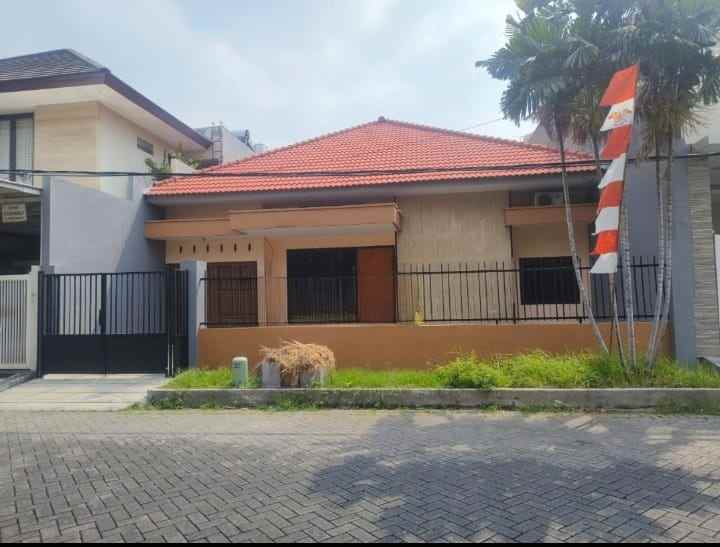 dijual rumah manyar tirtomoyo