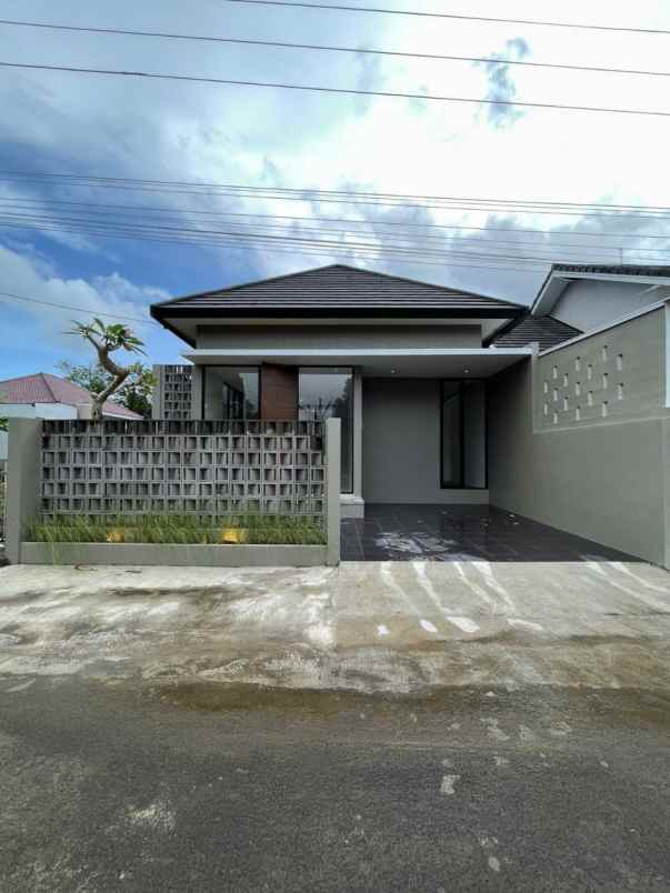 dijual rumah margoluwih sleman yogyakarta