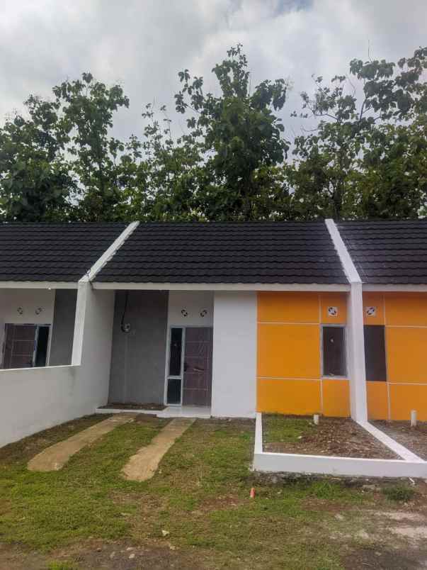dijual rumah matah des singodutan