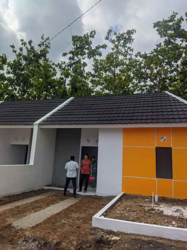 dijual rumah matah des singodutan