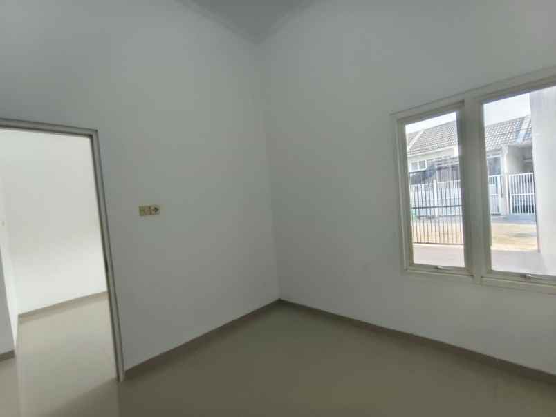 dijual rumah medayu utara
