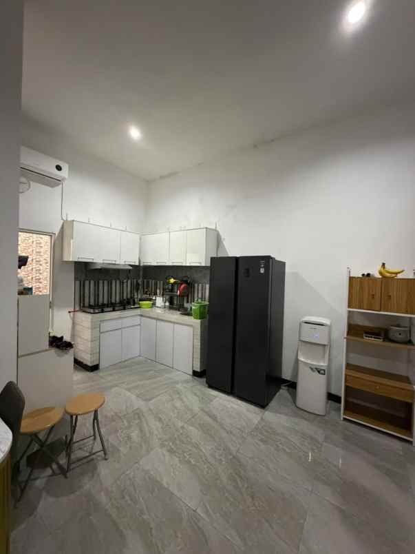dijual rumah medokan asri