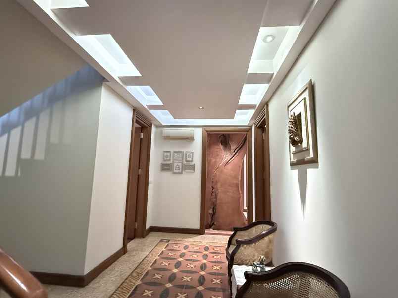 dijual rumah menteng