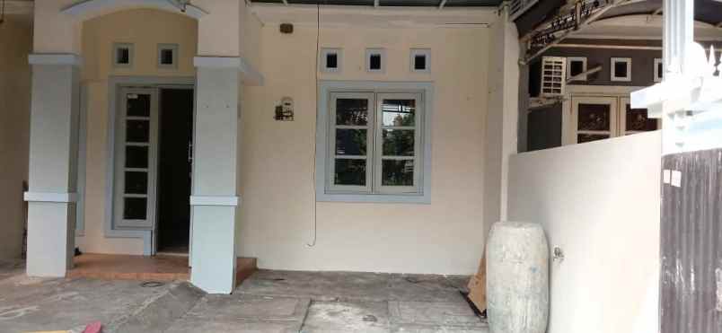 dijual rumah metland cakung