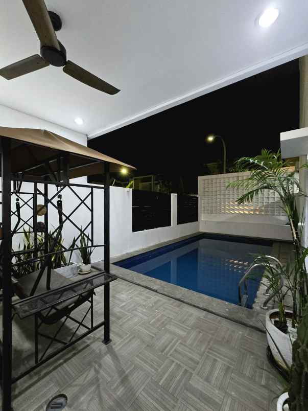 dijual rumah metland menteng cakung jaktim