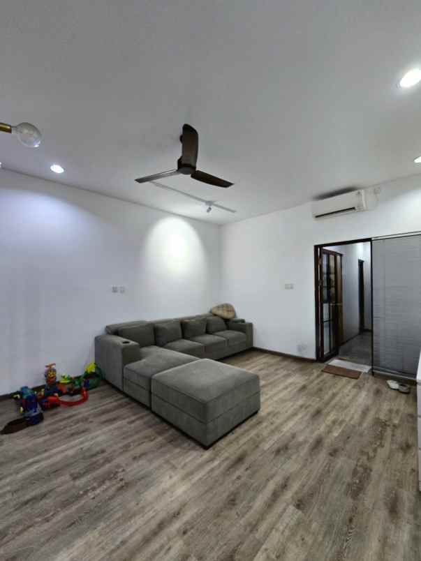 dijual rumah metland menteng cakung jaktim