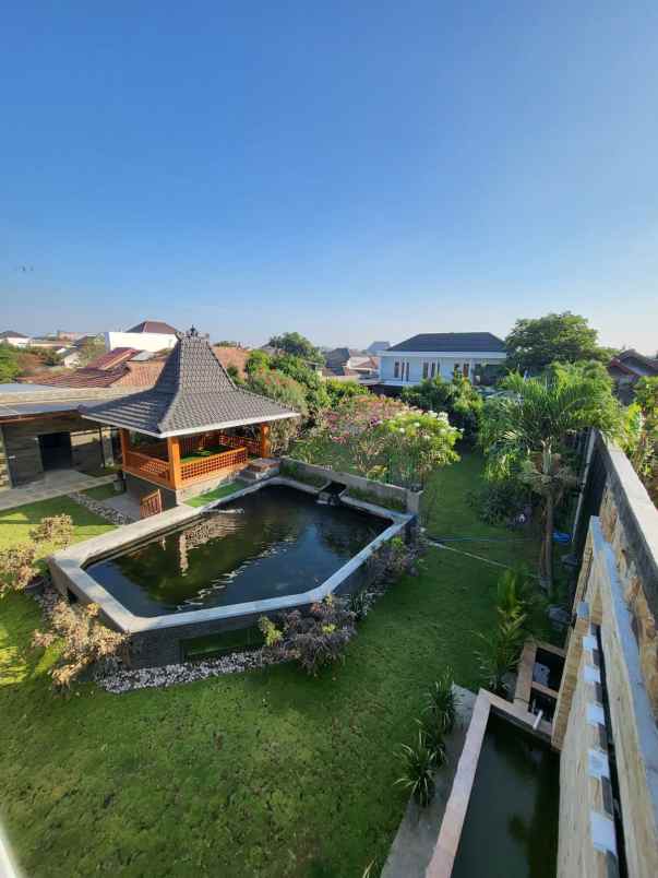 dijual rumah mewah kost aktif