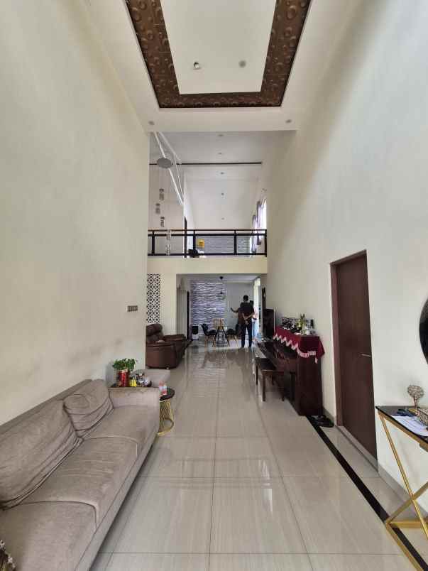 dijual rumah minimalis simpang darmo permai selatan