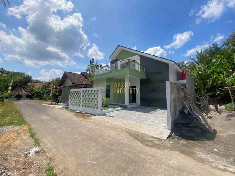dijual rumah moyudan sleman