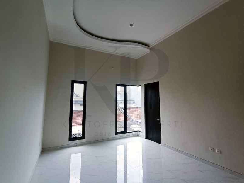 dijual rumah mulyosari tengah surabaya