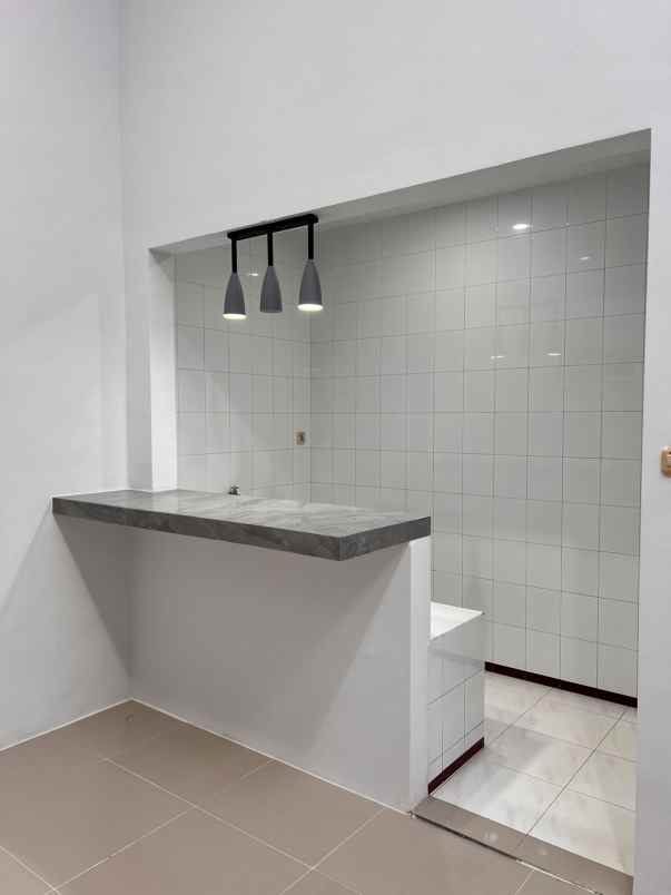 dijual rumah nginden intan