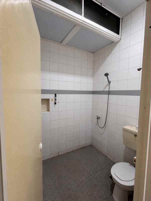 dijual rumah nginden intan
