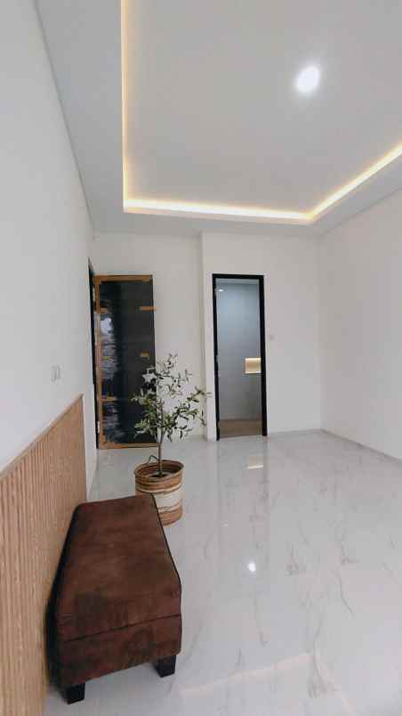 dijual rumah nusaloka bsd city