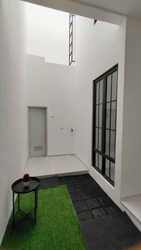dijual rumah nusaloka bsd city