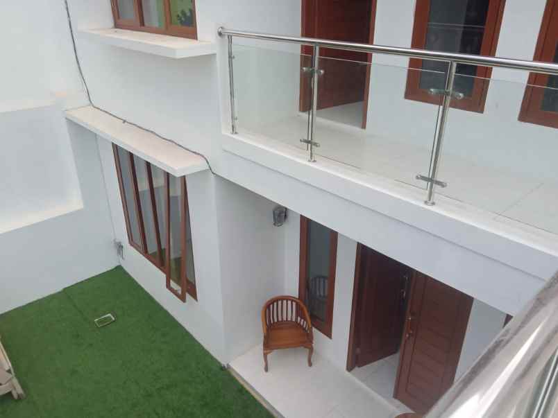 dijual rumah padasuka bumi asri