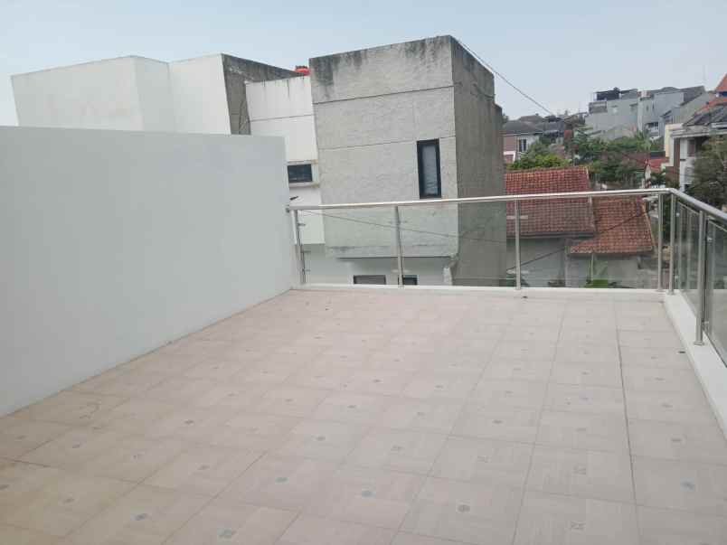 dijual rumah padasuka bumi asri