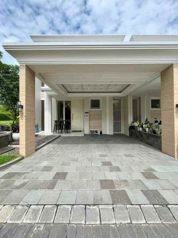 dijual rumah pakuwon city grand island