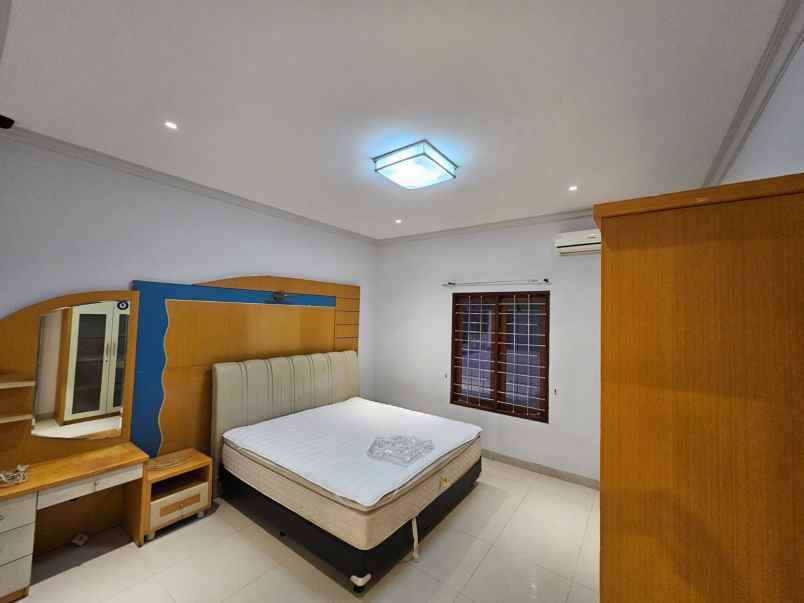 dijual rumah pantai mentari