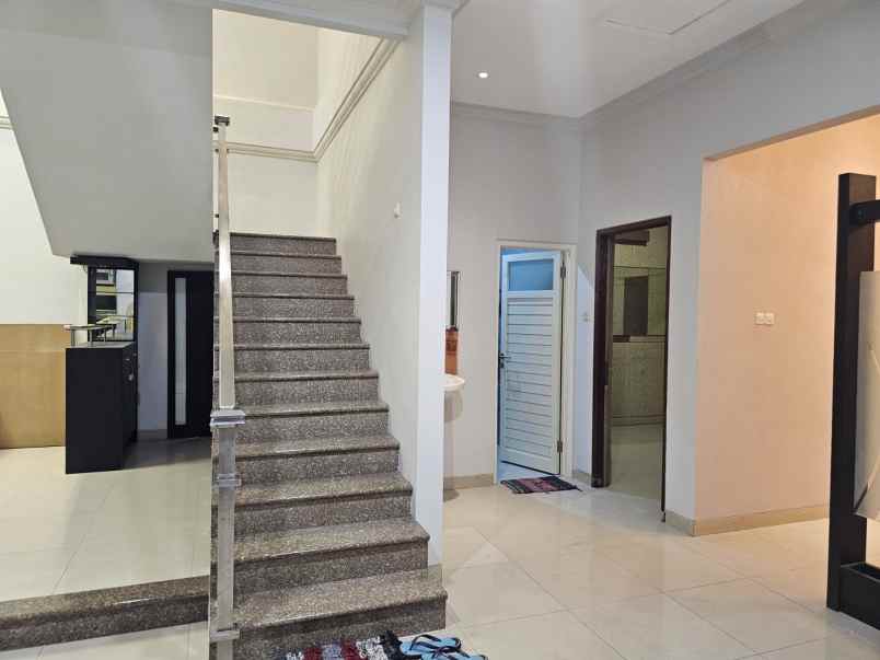 dijual rumah pantai mentari