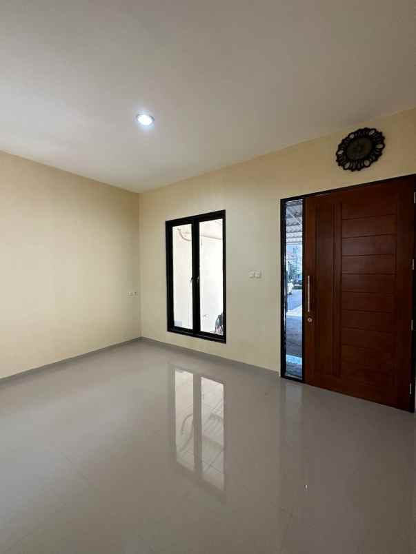 dijual rumah pasar kapasan