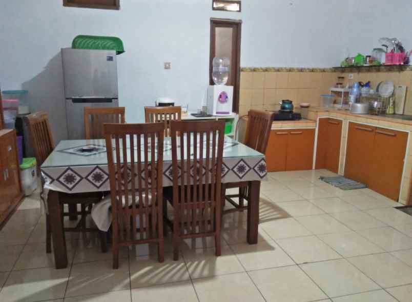 dijual rumah pengasinsn sawangan depok