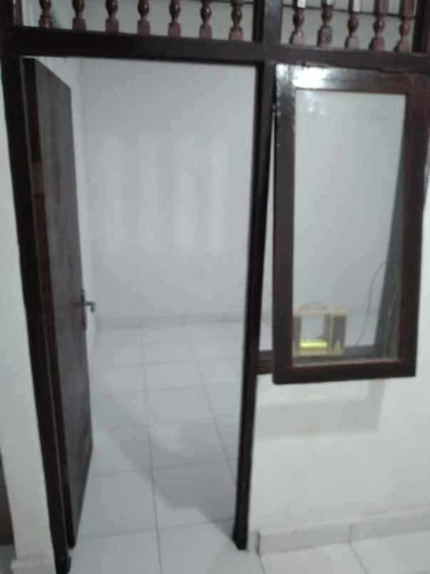 dijual rumah perum mulia asri