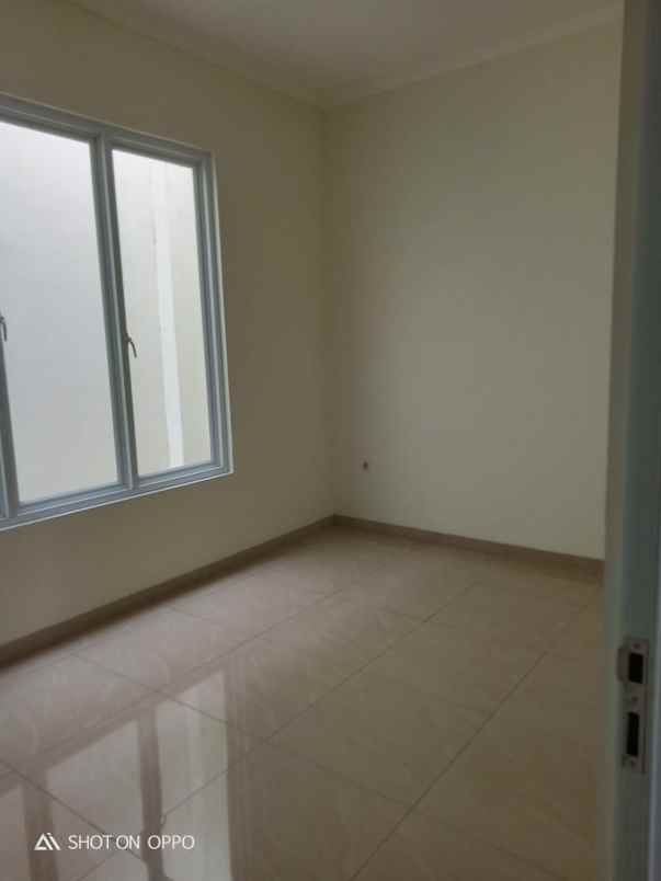 dijual rumah perumahan kemang pratama 2