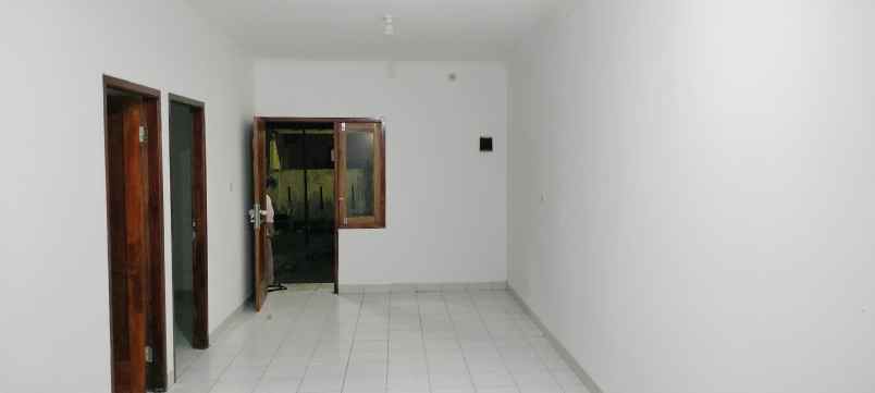 dijual rumah perumahan mega regency jl