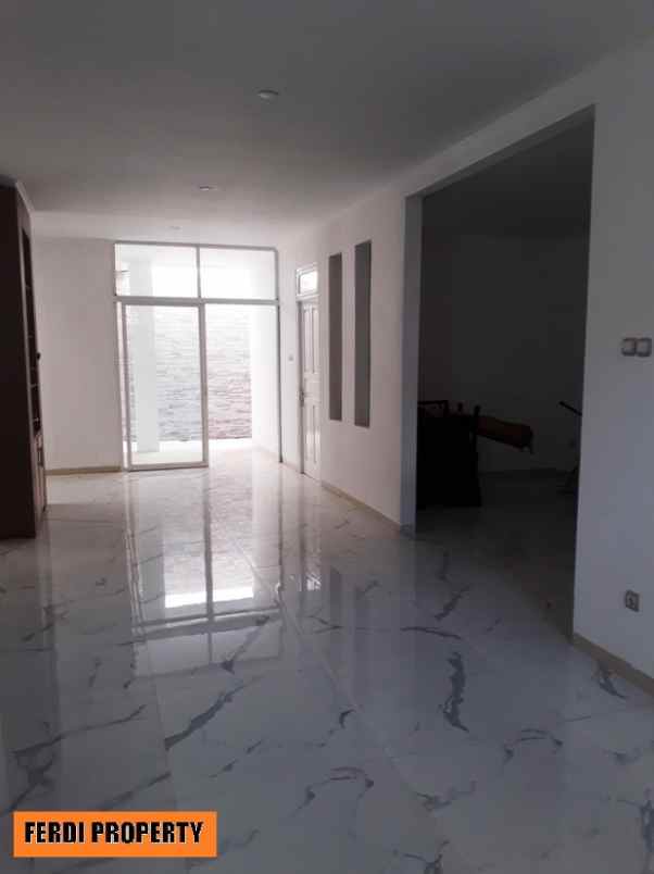 dijual rumah perumahan raffles hills