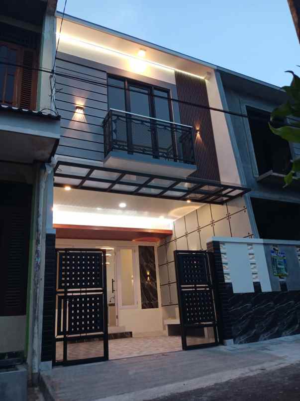 dijual rumah perumnas beji