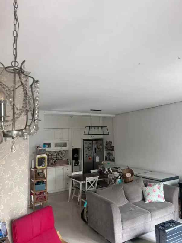 dijual rumah pesanggrahan