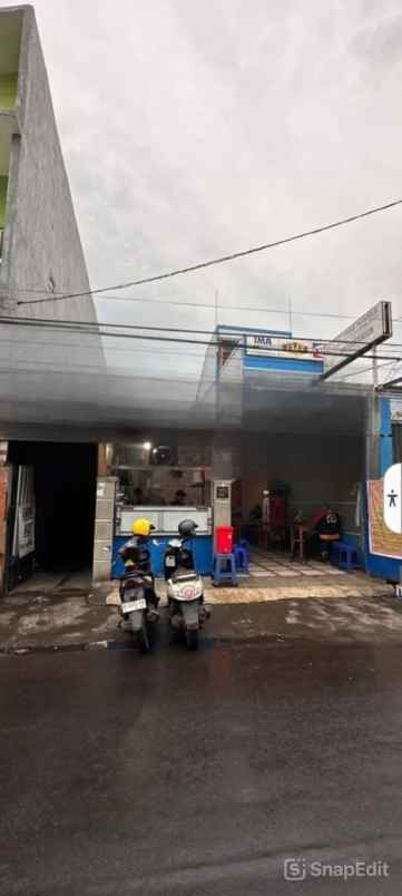 dijual rumah petemon