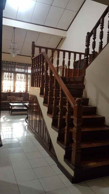 dijual rumah pinggir jalan raya malaka