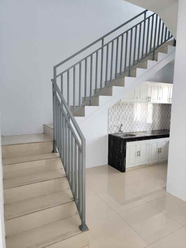 dijual rumah ploso timur