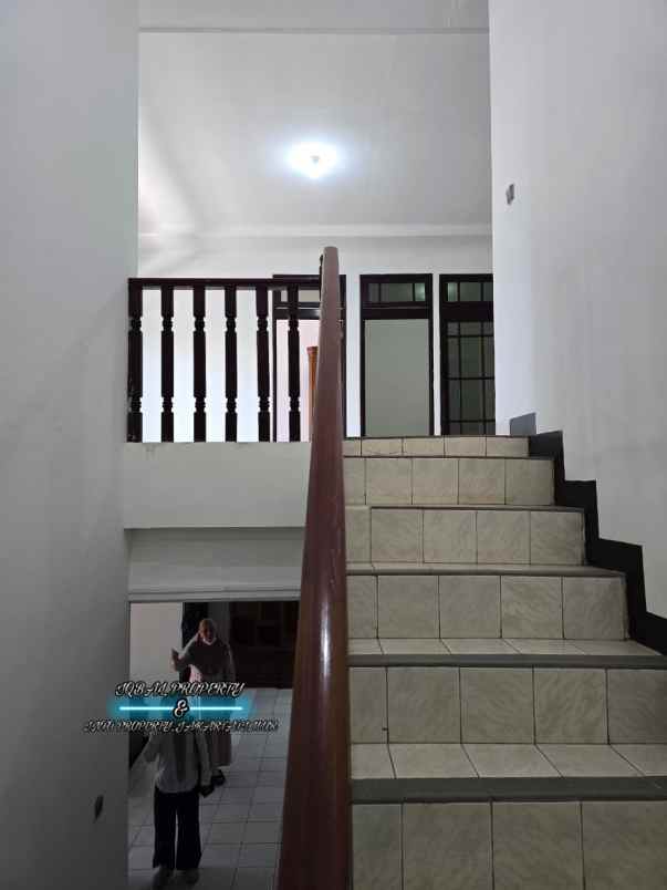 dijual rumah pondok bambu