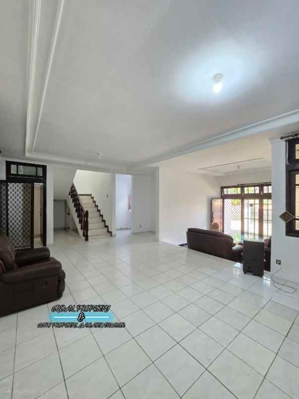 dijual rumah pondok bambu
