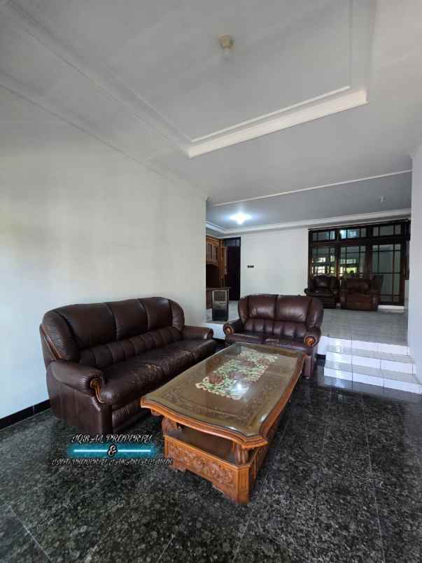 dijual rumah pondok bambu