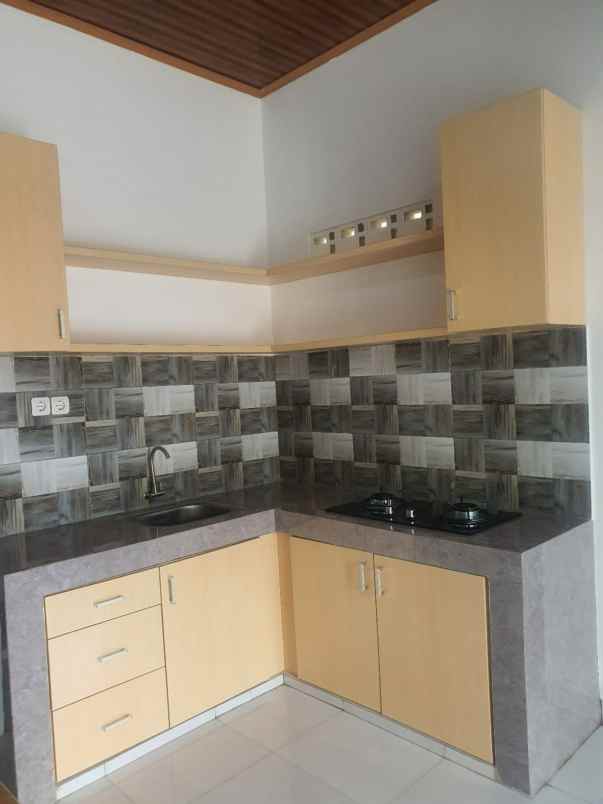 dijual rumah pondok gede