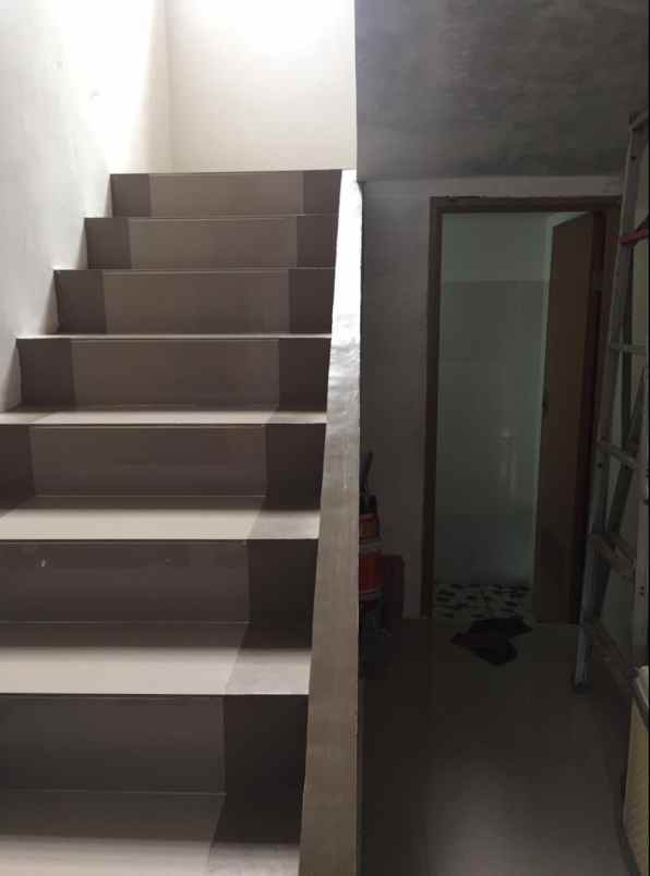 dijual rumah pondok gede housing bekasi