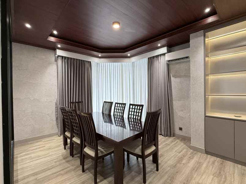 dijual rumah pondok indah