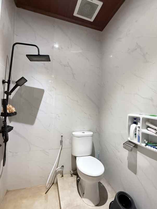 dijual rumah pondok indah